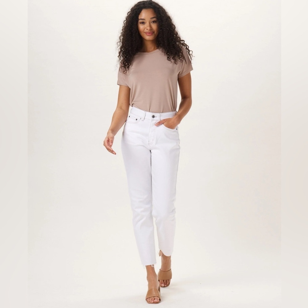 The Normal Brand | Hi-Rise Ankle Skimmer in White